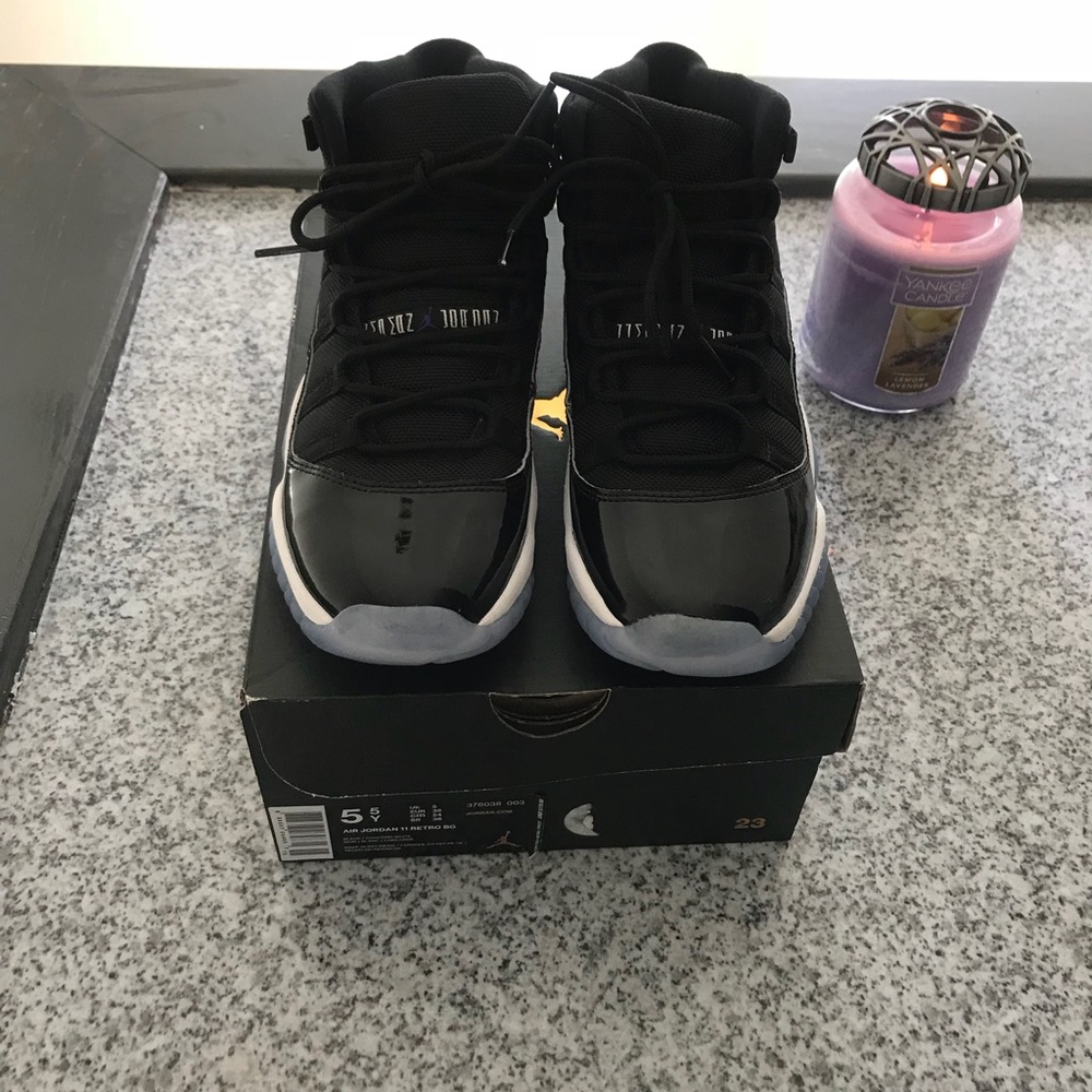 Jordan retro 11 space jam